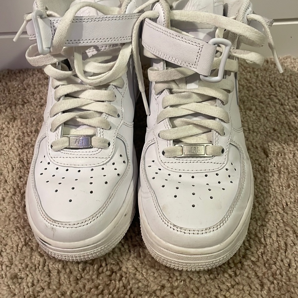 Nike Hightop Air Forces. Women’s 6.5